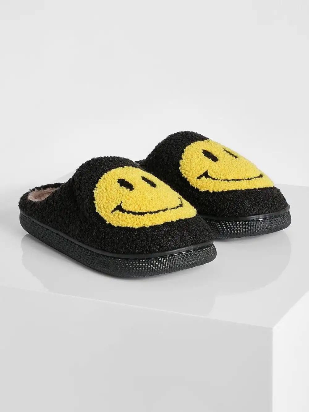 Black Fuzzy Slip-On Smiley Face Unisex Slippers (Women’s 7 / Men’s 5.5)